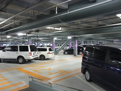 東京ディズニーシーの立体駐車場